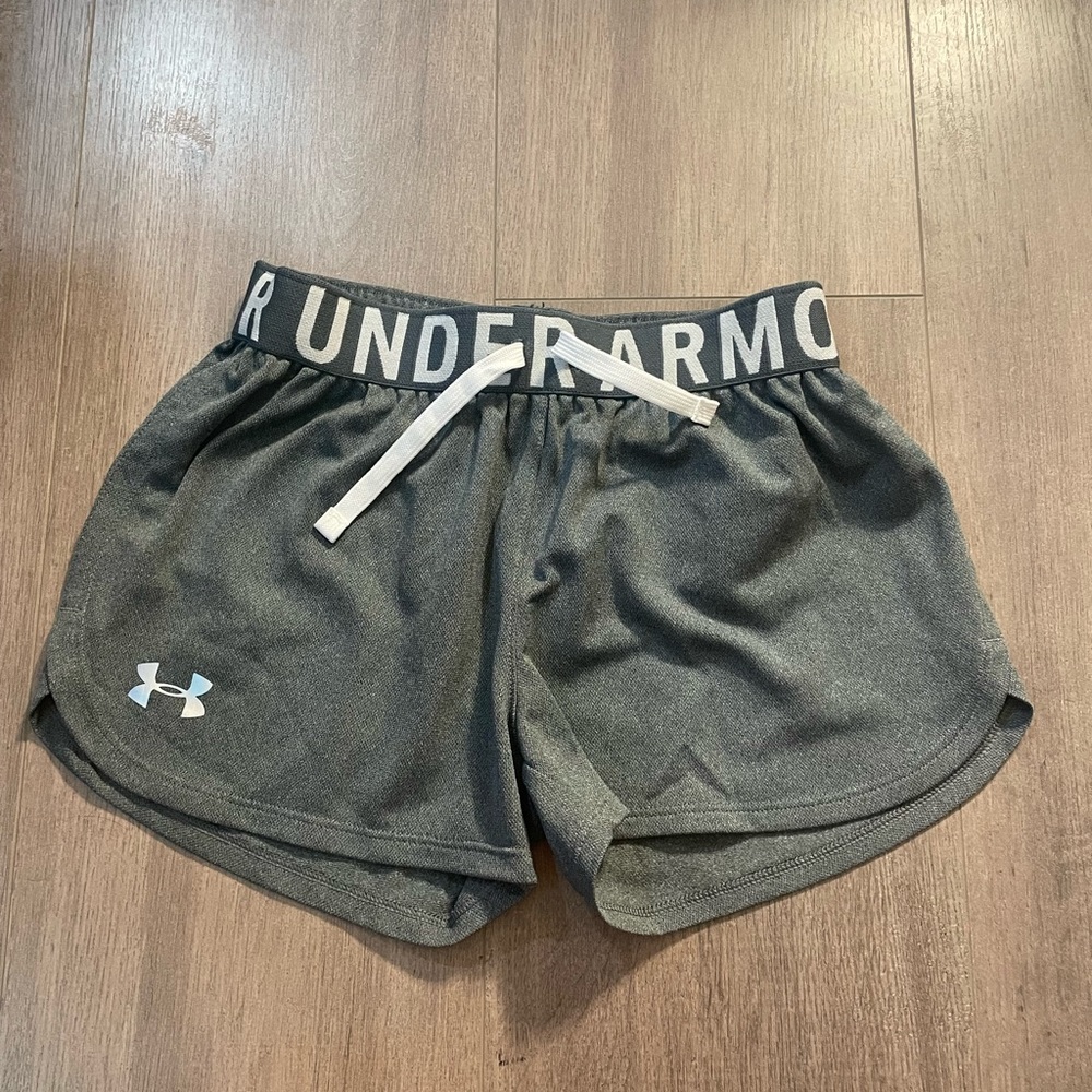 grey under armor shorts